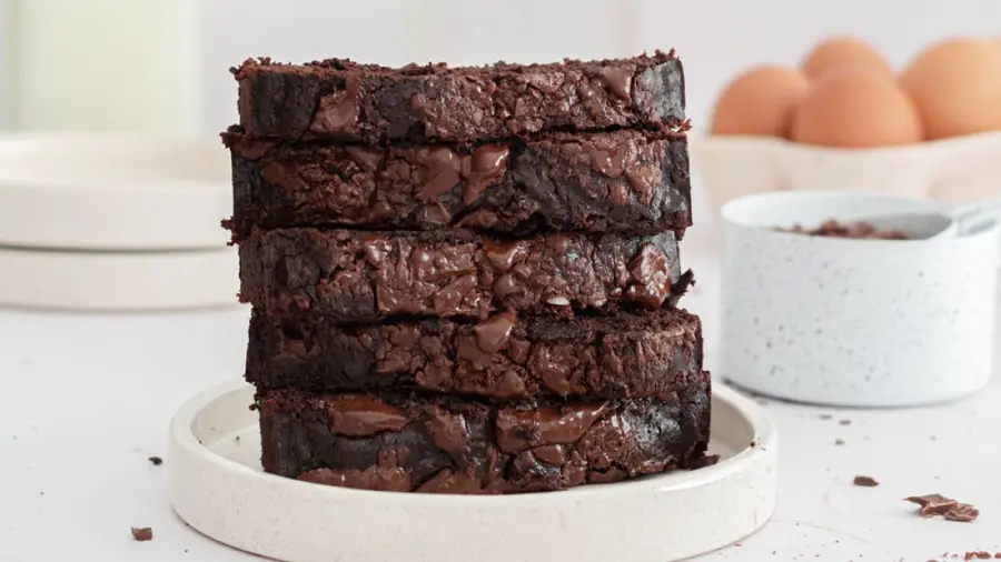 Budín de chocolate y zucchini en rodajas